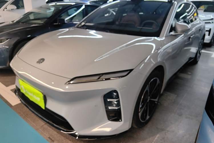 Used Nio ET5T 2025 75 kWh Touring Guazi used car, China used car export, Used car for sale, Used  cars, Cheapest cars for sale