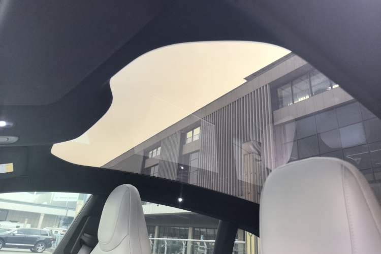 Used Nio ET5T 2025 75 kWh Touring Headliner