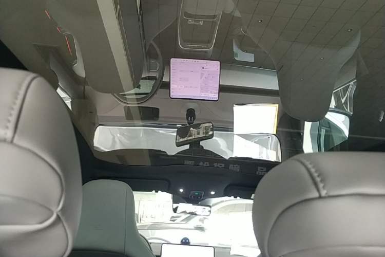 Used Nio ET5T 2025 75 kWh Touring Headliner