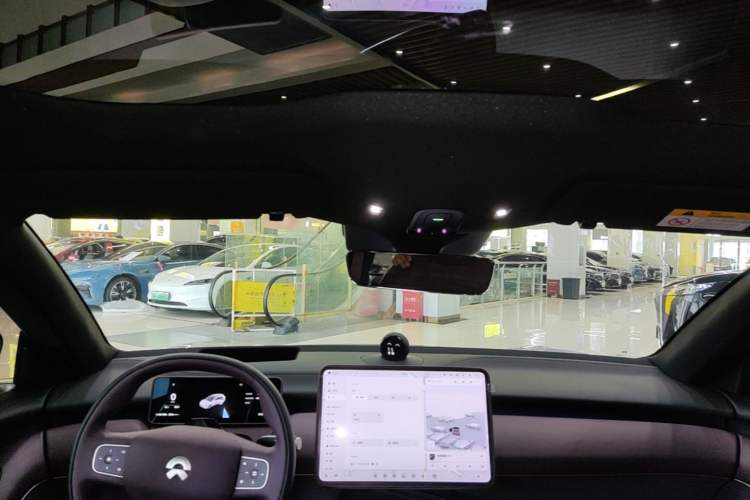 Used Nio ET5T 2025 75 kWh Touring Headliner