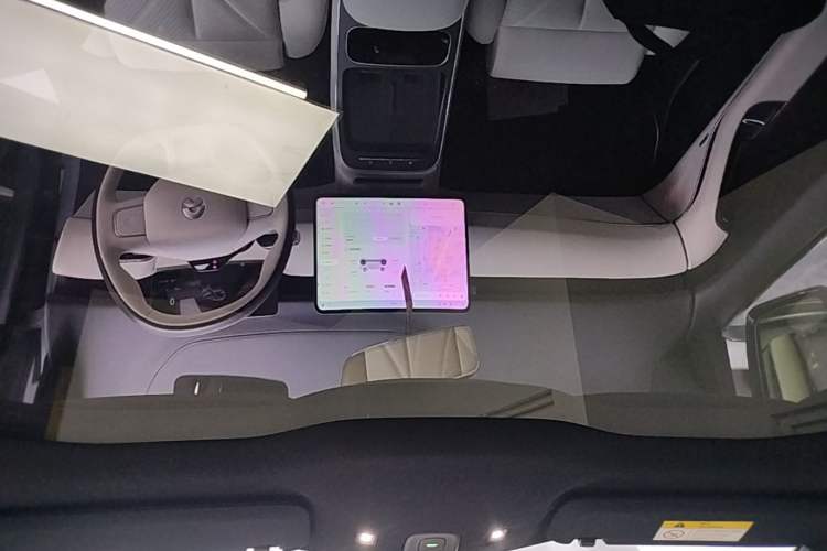 Used Nio ET5T 2025 75 kWh Touring Headliner