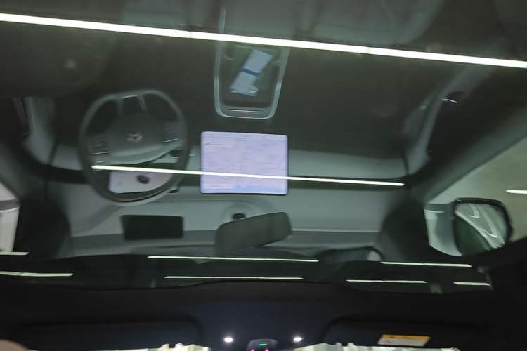 Used Nio ET5T 2025 75 kWh Touring Headliner