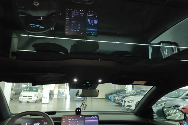 Used Nio ET5T 2025 75 kWh Touring Headliner