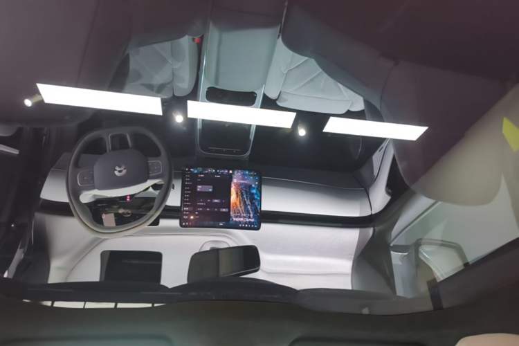Used Nio ET5T 2025 Model Champion Commemorative Edition, 75kWh Touring Headliner