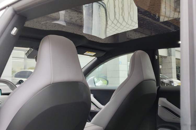 Used Nio ET5T 2025 75 kWh Touring Headliner