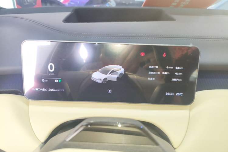 Used Nio ET5T 2025 75 kWh Touring Instrument Cluster