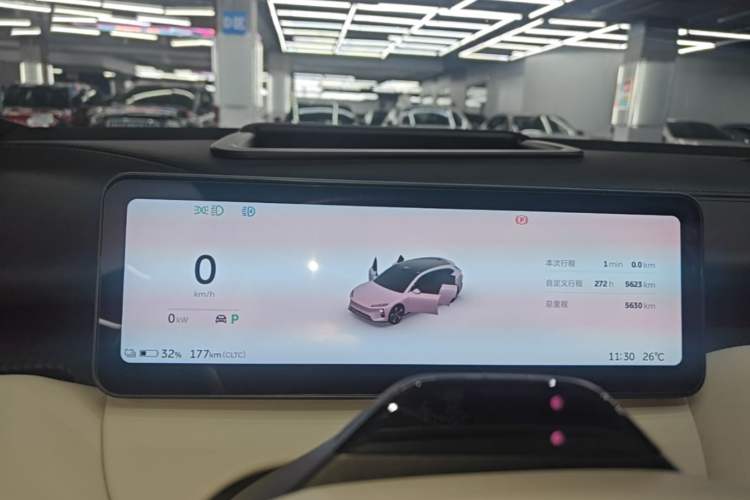 Used Nio ET5T 2025 75 kWh Touring Instrument Cluster