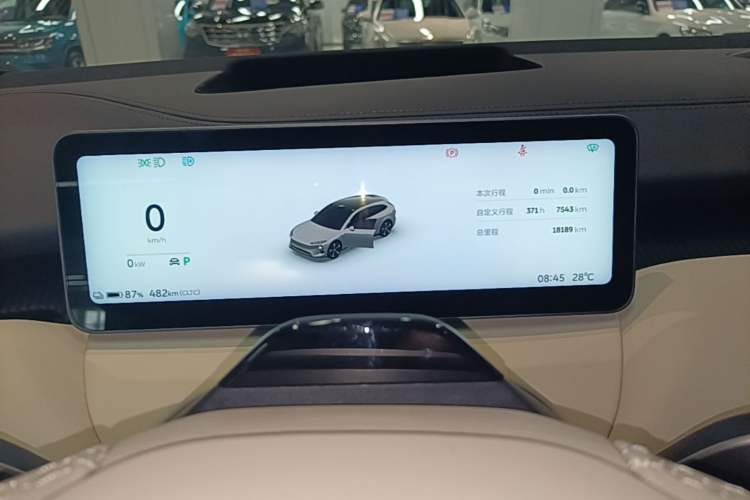 Used Nio ET5T 2025 75 kWh Touring Instrument Cluster