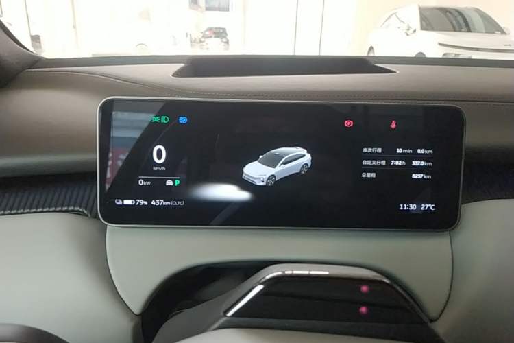 Used Nio ET5T 2025 75 kWh Touring Instrument Cluster