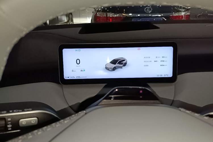 Used Nio ET5T 2025 75 kWh Touring Instrument Cluster