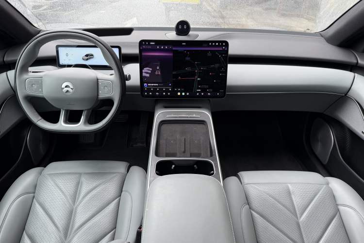 Used Nio ET5T 2025 75 kWh Touring Interior 1