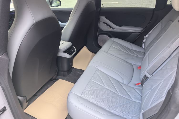 Used Nio ET5T 2025 75 kWh Touring Interior 2