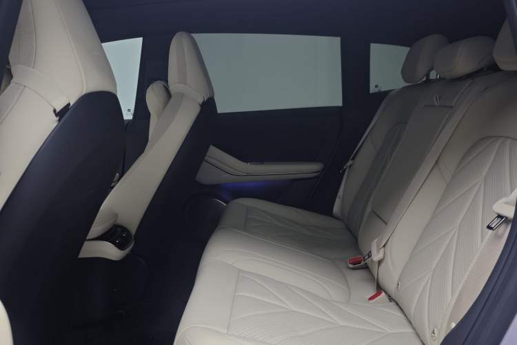 Used Nio ET5T 2025 75 kWh Touring Interior 2