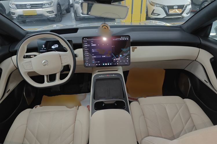 Used Nio ET5T 2025 75 kWh Touring Interior 2