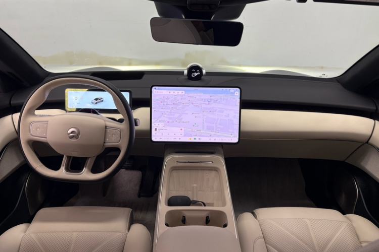 Used Nio ET5T 2025 75 kWh Touring Interior 3