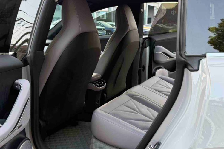 Used Nio ET5T 2025 75 kWh Touring Interior 3