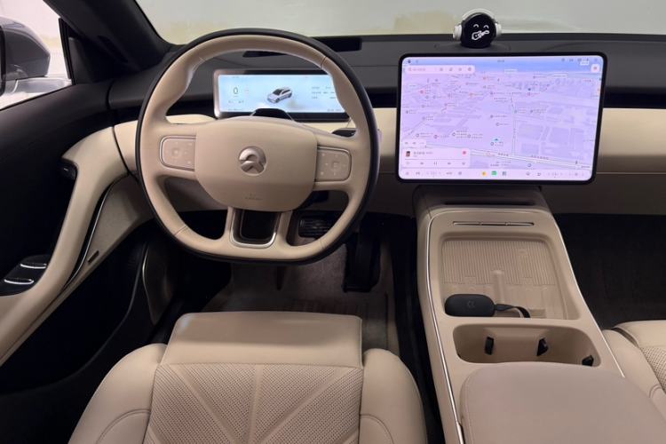 Used Nio ET5T 2025 75 kWh Touring Interior 4
