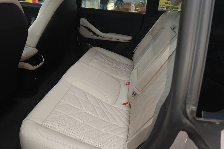 Used Nio ET5T 2025 75 kWh Touring Interior 4