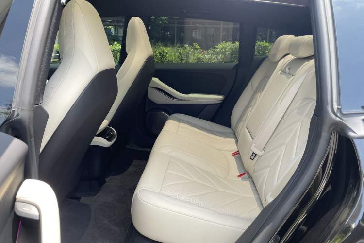 Used Nio ET5T 2025 75 kWh Touring Interior 4
