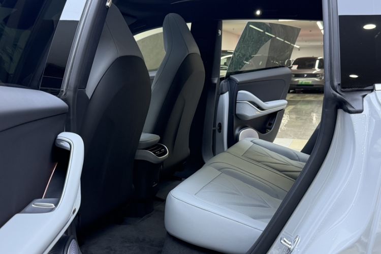 Used Nio ET5T 2025 75 kWh Touring Interior 5