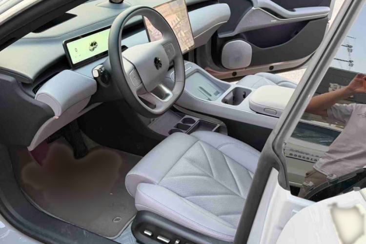 Used Nio ET5T 2025 75 kWh Touring Interior 6