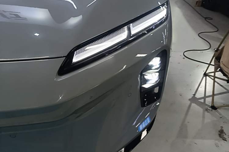 Used Nio ET5T 2025 75 kWh Touring Left Front Headlight