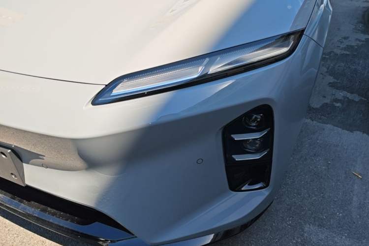 Used Nio ET5T 2025 75 kWh Touring Left Front Headlight