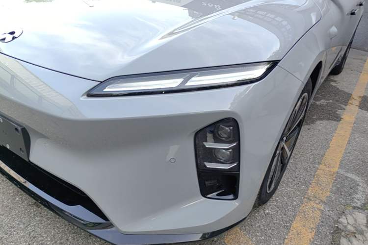 Used Nio ET5T 2025 75 kWh Touring Left Front Headlight