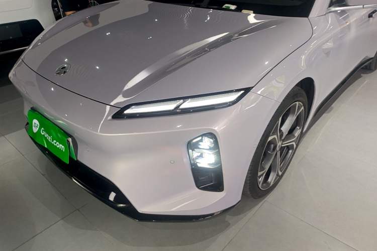 Used Nio ET5T 2025 75 kWh Touring Left Front Headlight