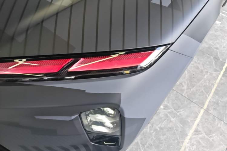 Used Nio ET5T 2025 75 kWh Touring Left Front Headlight