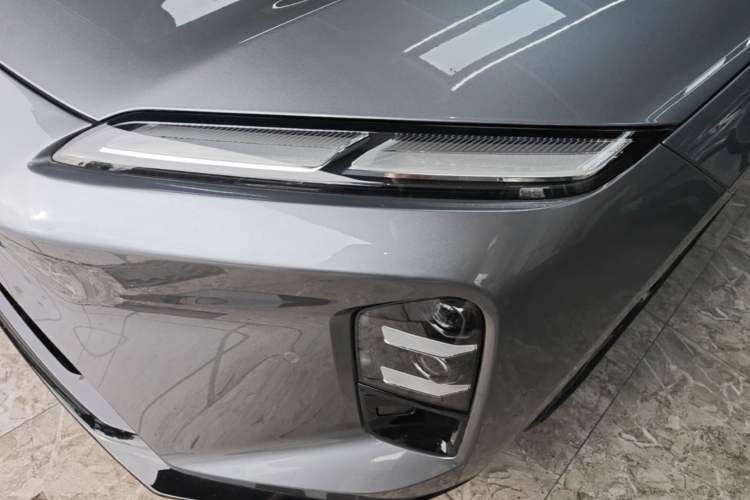 Used Nio ET5T 2025 75 kWh Touring Left Front Headlight