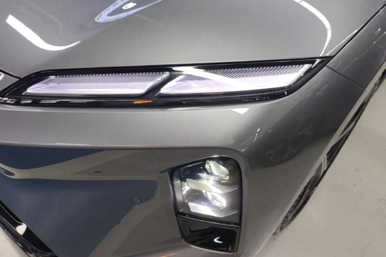 Used Nio ET5T 2025 75 kWh Touring Left Front Headlight