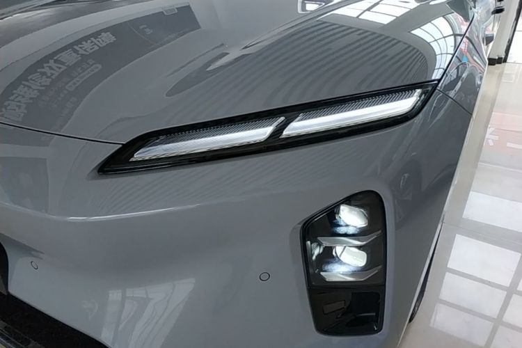 Used Nio ET5T 2025 75 kWh Touring Left Front Headlight