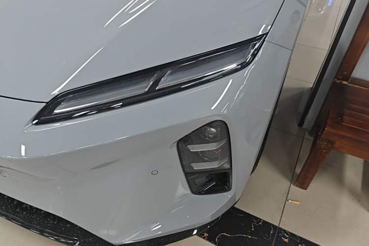Used Nio ET5T 2025 75 kWh Touring Left Front Headlight