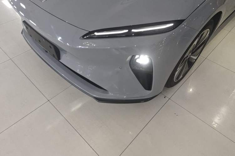 Used Nio ET5T 2025 75 kWh Touring Left Front Headlight