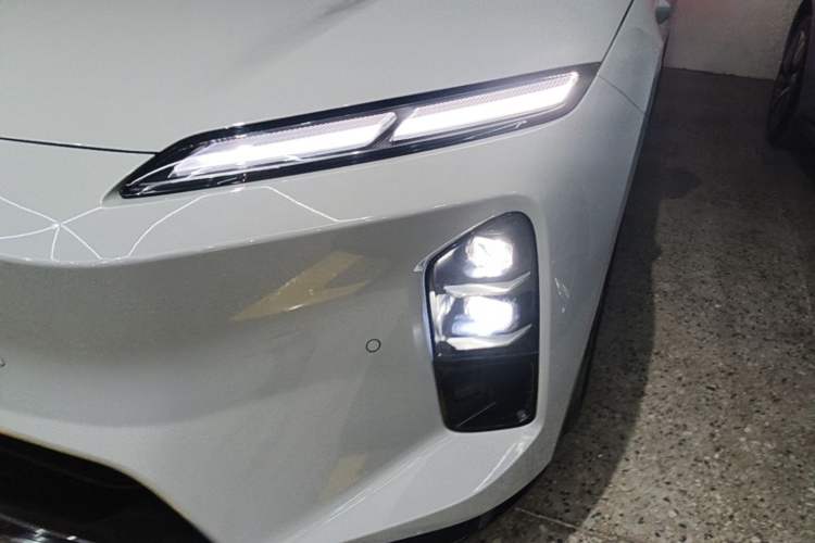 Used Nio ET5T 2025 75 kWh Touring Left Front Headlight