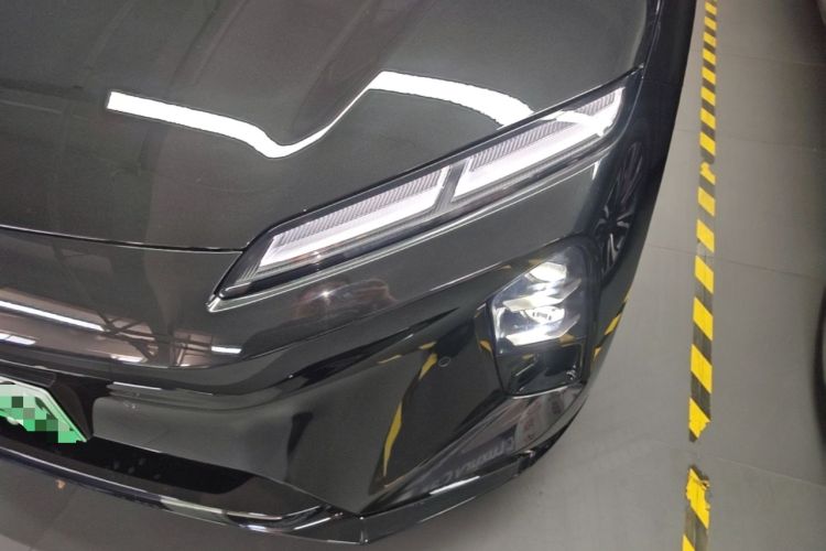Used Nio ET5T 2025 75 kWh Touring Left Front Headlight