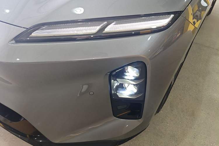 Used Nio ET5T 2025 75 kWh Touring Left Front Headlight