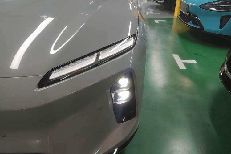 Used Nio ET5T 2025 75 kWh Touring Left Front Headlight