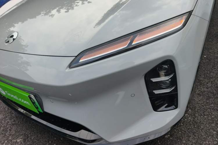 Used Nio ET5T 2025 75 kWh Touring Left Front Headlight