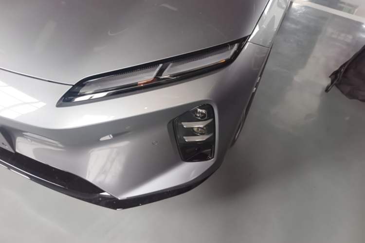 Used Nio ET5T 2025 Model Champion Commemorative Edition, 75kWh Touring Left Front Headlight