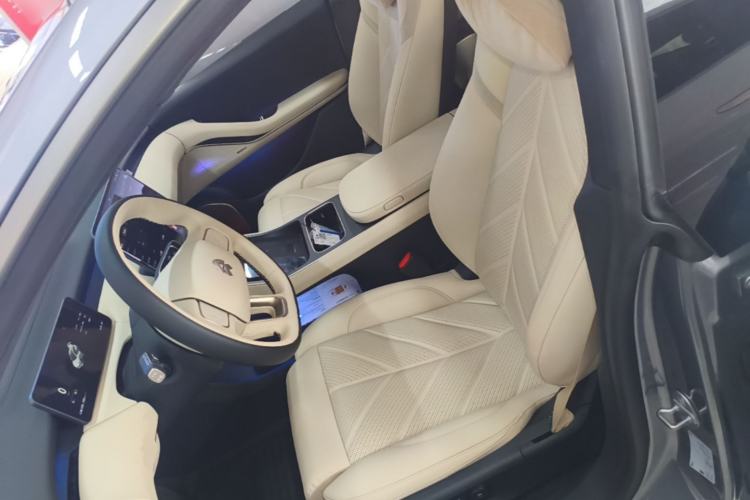 Used Nio ET5T 2025 75 kWh Touring Left Front Seat