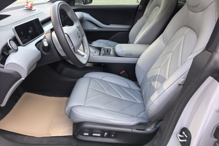 Used Nio ET5T 2025 75 kWh Touring Left Front Seat