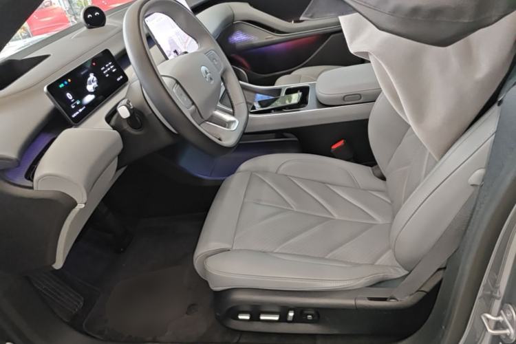 Used Nio ET5T 2025 75 kWh Touring Left Front Seat