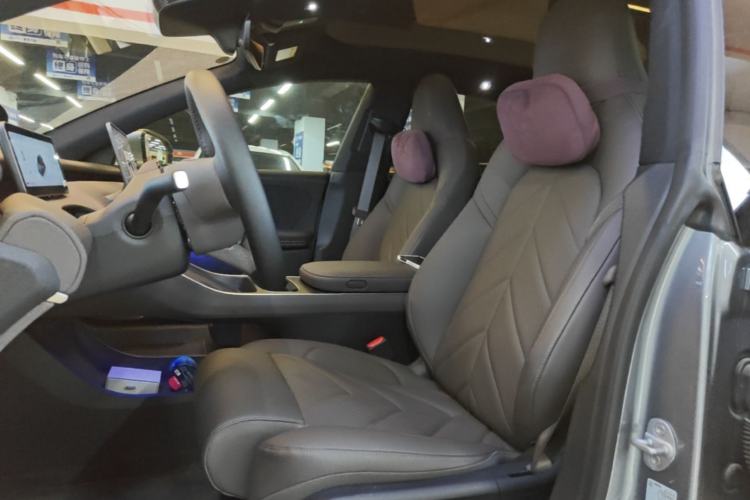 Used Nio ET5T 2025 75 kWh Touring Left Front Seat