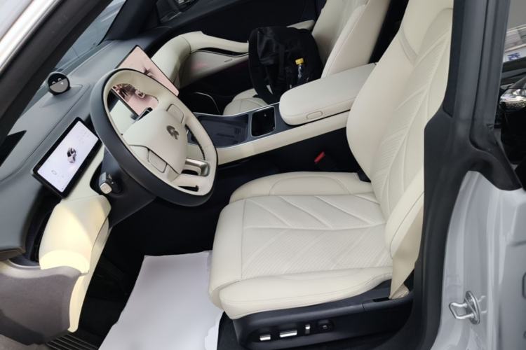 Used Nio ET5T 2025 75 kWh Touring Left Front Seat