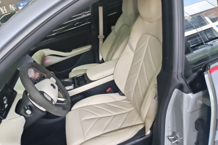 Used Nio ET5T 2025 75 kWh Touring Left Front Seat
