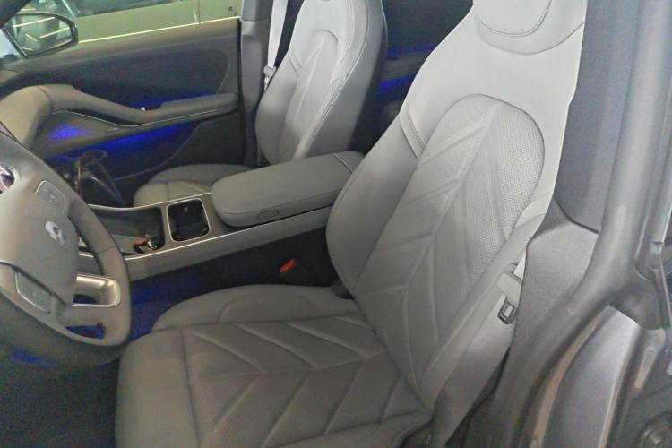 Used Nio ET5T 2025 75 kWh Touring Left Front Seat