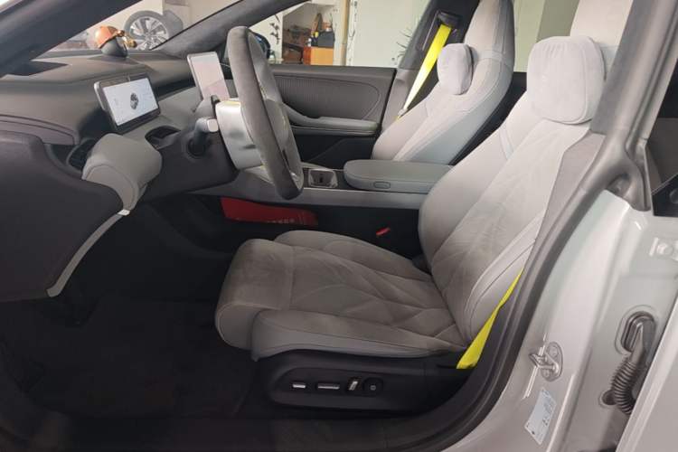 Used Nio ET5T 2025 Model Champion Commemorative Edition, 75kWh Touring Left Front Seat
