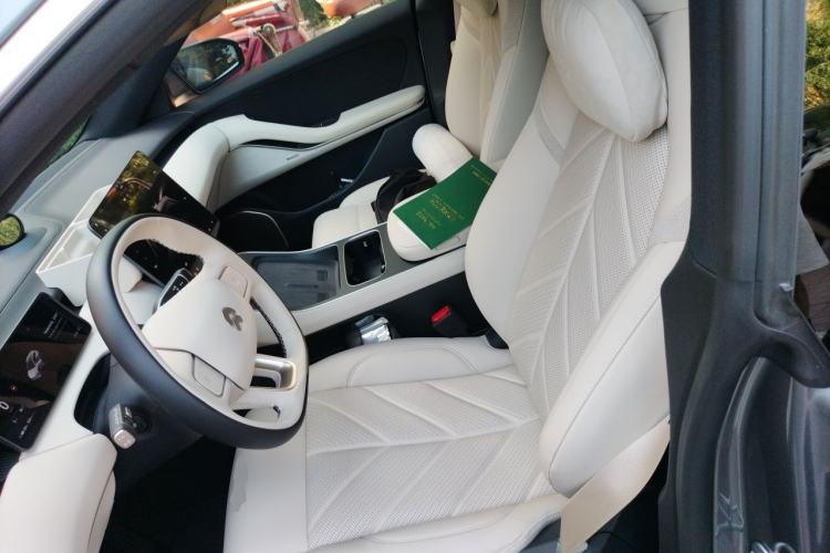 Used Nio ET5T 2025 75 kWh Touring Left Front Seat